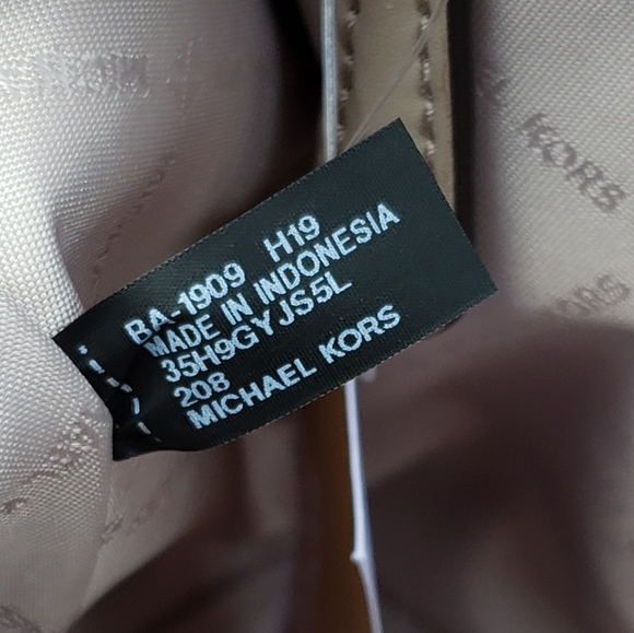 ⚠️LAST 1⚠Michael Kors Ginger SM Duffle Satchel Tan - Picture 5 of 7